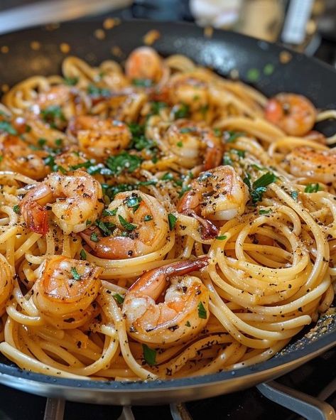 Shrimp Scampi Aesthetic, Shrimp Aesthetic, Seafood Spaghetti, Ital Food, Garlic Shrimp Pasta, Homemade Cookbook, Tikka Masala Recipe, Easy Peasy Recipes, Best Seafood Recipes