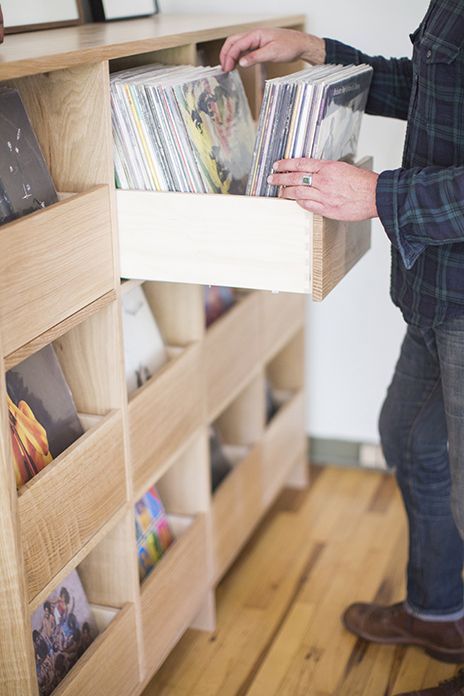 Idee voor boekenkast, vijfdubbele rijen Lp Regal, Vinyl Record Storage Diy, Comic Storage, Best Vinyl Records, Comic Book Storage, Record Room, Record Shelf, Lp Storage, Album Storage