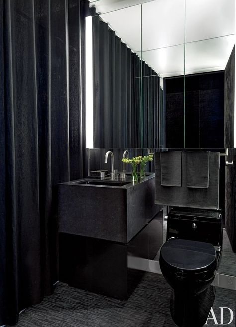 Contemporary Bathroom by MR Architecture  + Decor in New York, New York | archdigest.com Black Painted Walls, Black And White Bathroom, Dark Bathrooms, Black Bathroom Accessories, Black Toilet, Home Luxury, Design Line, New York Apartment, Decoration Inspiration