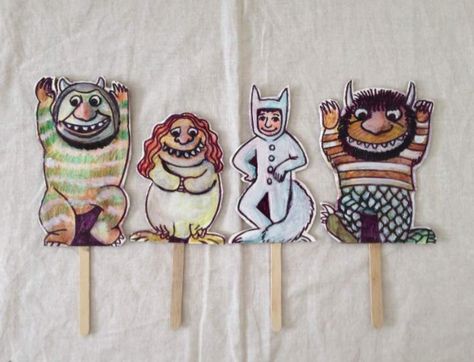 DIY PUPPETS Make a wild rumpus with these easy-to-make puppets inspired by Maurice Sendak's "Where The Wild Things Are!" Detailed materials list and instructions for these puppets and a puppet theatre on the mommyhoodstatements blog. A perfect project to make with your kids during rainy days! Where The Wild Things Are Paper Bag Puppet, Where The Wild Things Are Art Projects, Where The Wild Things Are Writing Activities, Where The Wild Things Are Lesson Plans, Where The Wild Things Are Monsters, Diy Puppets, Where The Wild Things Are Book Illustrations, Make A Puppet, Retelling Activities