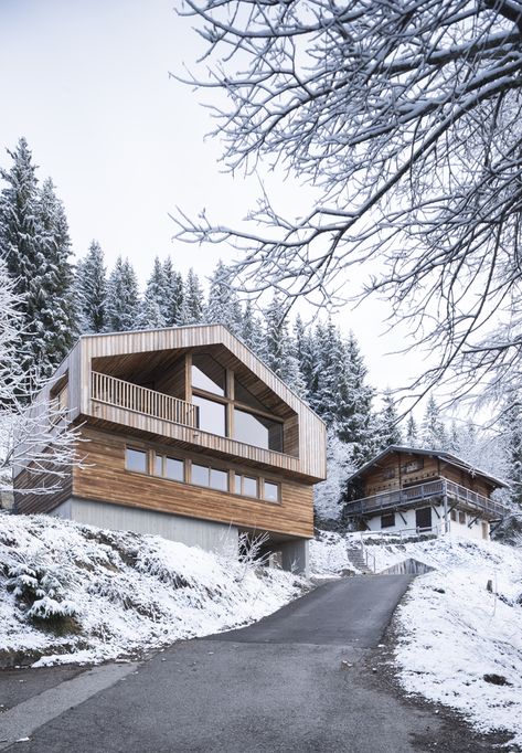 Exterior Cabin, Chalet Architecture, Mountain House Design, Cabin Building, Modern Exteriors, Mountain Architecture, Modern Chalet, Chalet Design, Architecture Elevation