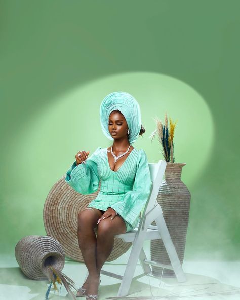 African Attire Photoshoot Ideas, Ankara Shoot Ideas, Ancient Yoruba People, Ankara Birthday Photoshoot, Yoruba Photoshoot Ideas, Cultural Photoshoot Ideas, Birthday Shoot Inspo Outfits, Nigerian Birthday Photoshoot Ideas, Nigerian Photoshoot Ideas