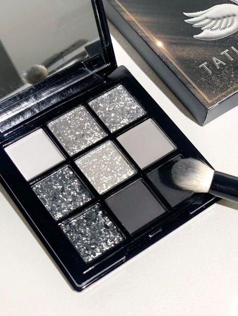 party makeup aesthetic
aesthetic formal makeup Koleksi Makeup, Shimmer Eye Makeup, Makeup Eyeshadow Palette, Makeup Accesories, Swag Makeup, Matte Makeup, Basic Makeup, Top Makeup Products, Fancy Makeup