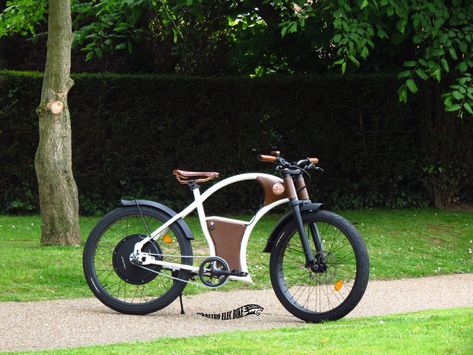 #Torino Rayvolt #Torino #Rayvoltbike #vélo électrique puissant #eBike #vintage eBike #velo électrique racé #plus beau vélo électrique #vélo électrique 1000W #vélo électrique Caen #Normandie #join the Rayvolution #oto cycles #ruffian #ruff cycles Custom Electric Bike, Son Style, Can Am, Electric Bike, Bicycle, Bike, Design