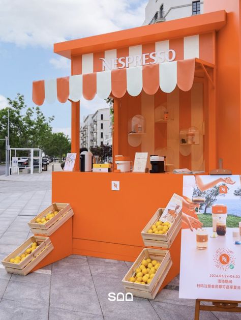 Cool Booth Design, Pop Up Stalls, Food Pop Up, Fruit Shop Design Ideas, Pop Up Kiosk, Fruit Kiosk, Pop Up Booth Design, Slushie Bar, Food Booth Design