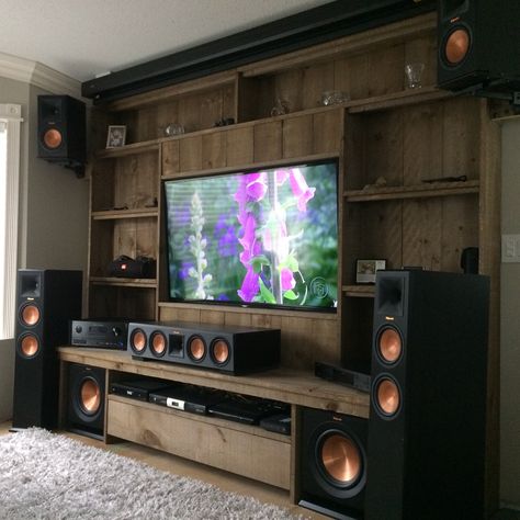 Klipsch Home Theater, Deco Tv, Home Theater Surround Sound, Home Theater Room Design, Theater Room Design, Home Cinema Room, Best Home Theater, Home Theater Setup, Audio Room