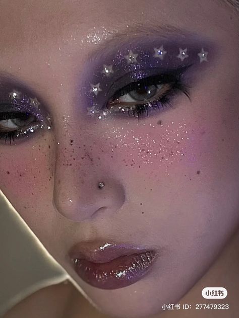 Purple Makeup, A Woman, Stars, Purple, Makeup, Make Up