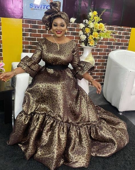 Brocade Dress Modern, Damask Styles, Classy Maxi Dress, African Maternity Dresses, African Print Long Dress, Mercy Aigbe, Couples African Outfits, Ankara Dress Designs, African Wedding Attire