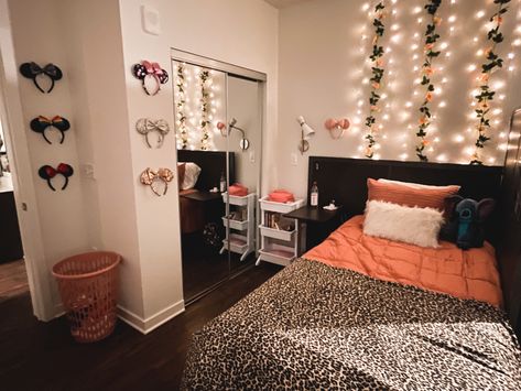 Disney Bedroom Decor For Adults, Simple Disney Room Decor, Dcp 2x2 Room, Dcp Room Decor 2x2, Dcp Room Ideas, Disney Aesthetic Room, Disney Dorm Decor, Disney Room Decor For Adults, Disney Dorm Room Ideas