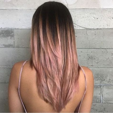 21 Rose Gold Hairstyles You'll Want To Try - Society19 Rose Gold Hair Brunette, Balayage Straight, Balayage Straight Hair, Nails Rose, 2019 Nails, Gold Hair Colors, Hair Color Rose Gold, Ideas Nails, Rose Gold Hair