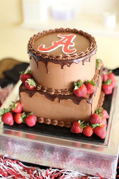 Alabama Cake, Alabama Groom's Cake www.indulgesweetshoppe.com Clanton, Alabama Cakery Camo Grooms Cake, Alabama Grooms Cake, Baseball Grooms Cake, Alabama Cake, Grooms Cake Hunting, Funny Grooms Cake, Groom Cake Ideas, Alabama Cakes, Chocolate Grooms Cake