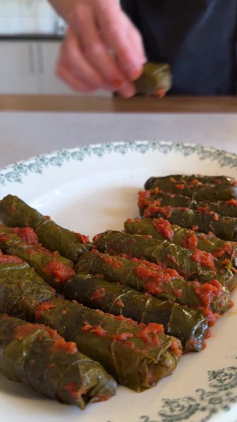 Warak Enab, Rice And Meat, Recipe With Rice, Stuffed Grape Leaves, Cultures Around The World, Spin Out, Grape Leaves, Plant Based Recipes, Plant Based