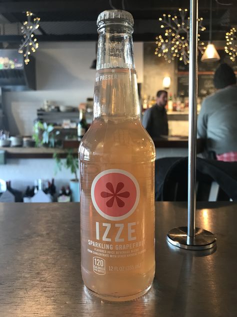 The best sodas in the world GRAPEFRUIT IZZIE😂❤️! Drink Aesthetic, Fun Drinks, Grapefruit, Food And Drink, Good Things, Drinks, The World, Quick Saves