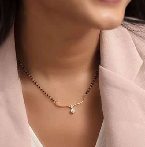 Dailywear Simple Diamond Mangalsutra – Abdesignsjewellery Minimalist Mangalsutra, Diamond Mangalsutra Designs, Mangalsutra Design, Neck Pieces Jewelry, Black Beads Mangalsutra, Black Beads Mangalsutra Design, Diamond Mangalsutra, Diamond Pendants Designs, Fancy Jewelry Necklace