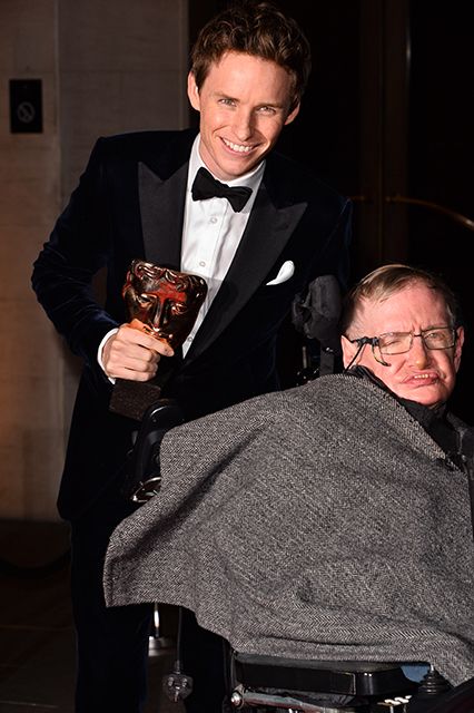 Stephen Hawking's note to Eddie Redmayne might bring tears to your eyes Eddie Redmayne Oscar, Eddie Redmayne Movies, Stephen Hawking Young, Hannah Bagshawe, Steven Hawking, Professor Stephen Hawking, Theory Of Everything, The Theory Of Everything, Best Actor Oscar