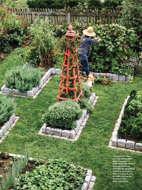 Raised Vegetable Gardens, Vertical Vegetable Garden, Potager Garden, Veg Garden, Vegetable Garden Design, Garden Borders, Vegetable Gardening, Ideas Garden, Garden Layout