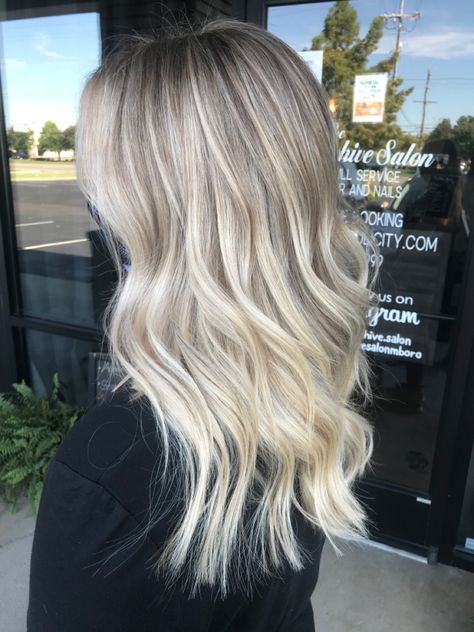 Cool Toned Blonde Full Highlights, Cool Tone Root Smudge, Blond Highlights Root Smudge, Blond Highlights With Root Smudge, Cool Toned Rooted Blonde, Full Highlights Root Smudge, Highlights With A Root Smudge, Light Blonde Hair Root Smudge, Fall Blonde Root Smudge