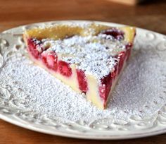 Crustless Raspberry Custard Pie.  Lowfat and easy.  Recommended by Christina.  Give it a try. Raspberry Custard Pie Recipe, Raspberry Custard Pie, Raspberry Custard, Custard Pie Recipe, Impossible Pie, Raspberry Pie, Bisquick Recipes, Raspberry Recipes, Cake Factory