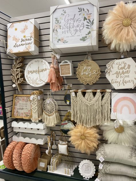 Hobby Lobby Girls Room Decor Ideas, Hobby Lobby Girls Room Decor, Hobby Lobby Girls Room, Hobby Lobby Nursery Decor, Toddler Girl Bedroom Themes, Hobby Lobby Nursery, Boho Girls Bedroom, Horse Themed Bedrooms, Thanksgiving Board