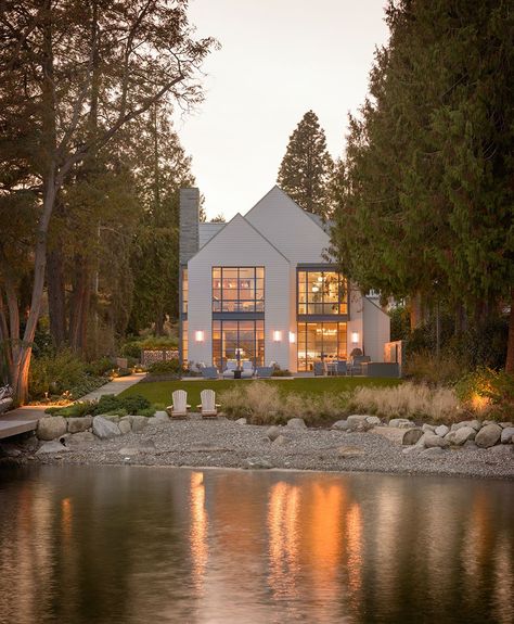 One Kindesign, Shingle Style Homes, Lakefront Homes, Design Exterior, Good House, Decor Minimalist, Style At Home, Home Fashion, 인테리어 디자인