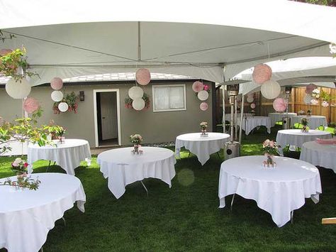 Simple Wedding Reception, Backyard Bridal Showers, Outdoor Bridal Showers, Backyard Wedding Decorations, Backyard Wedding Dresses, Diy Backyard Wedding, Small Backyard Wedding, Wedding Backyard Reception, Backyard Weddings