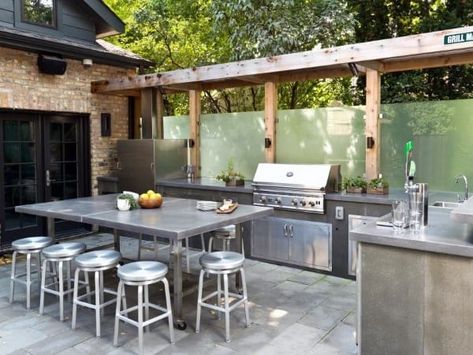 Top 60 Best Outdoor Kitchen Ideas - Chef Inspired Backyard Designs Small Outdoor Kitchen Design, Small Outdoor Kitchens, Outdoor Kitchen Countertops, Modern Outdoor Kitchen, Outdoor Kitchen Decor, Outdoor Kitchen Bars, Outdoor Kitchen Island, Patio Kitchen, Outdoor Kitchen Design Layout