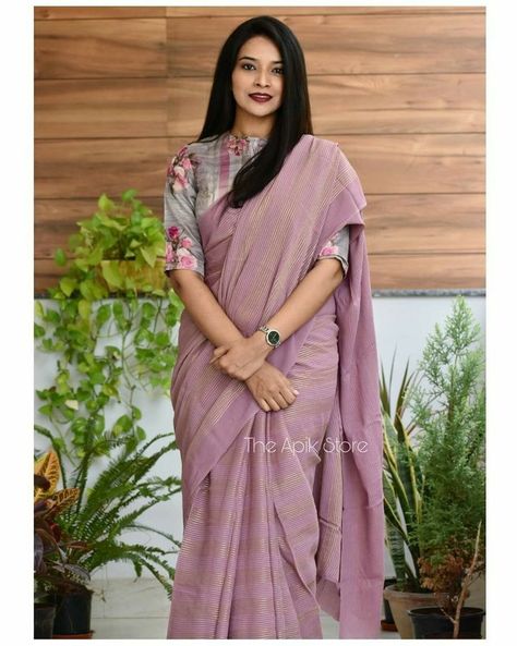 Saree Jacket Designs, Saree Jackets, Formal Saree, Cotton Saree Blouse Designs, Cotton Blouse Design, Cotton Saree Blouse, Sari Design, Saree Blouse Neck Designs, Cotton Saree Designs