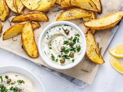 Vegan Tartar Sauce Recipe | Foodaciously Vegan Tartar Sauce, Cashew Mayo, Tartar Sauce Recipe, Sour Pickles, Homemade Tartar Sauce, Plant Based Yogurt, Vegan Dip, Healthy Dips, Sandwich Fillings