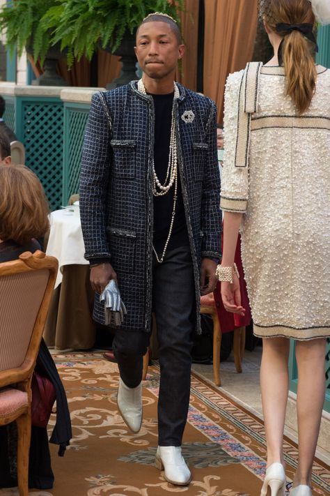 Chanel | Pre-Fall 2017 | Look 18 Mode Queer, Non Binary Fashion, Chanel 2016, Chanel Men, Ritz Paris, Chanel Jacket, The Ritz, Pharrell Williams, Cara Delevingne