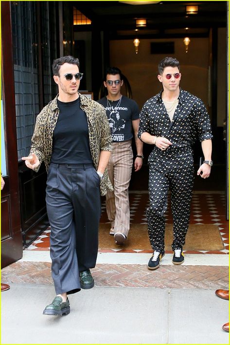 Jonas Brothers Step Out in Stylish Prints for a Day in NYC Kevin Jonas, The Jonas Brothers, Day In Nyc, New Netflix Movies, Manuel Miranda, New Netflix, Joe Jonas, Lin Manuel Miranda, Celeb Style