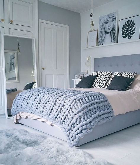 Rose Gold Bedroom Decor, Grey And Gold Bedroom, Rose Gold Bedroom, Rose Bedroom, Scandi Bedroom, Gold Bedroom Decor, Grey Bedroom Decor, White Room Decor, Blue Bedroom Decor