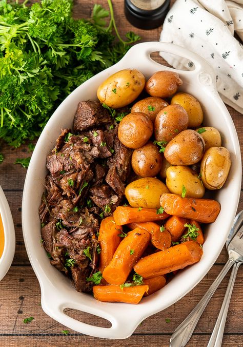 Instant Pot Roast, Pressure Cooker Pot Roast, Roast Dinner Recipes, Perfect Pot Roast, Instant Pot Pot Roast, Best Pot Roast, Pot Roast Recipe, Best Pressure Cooker, Beef Pot Roast