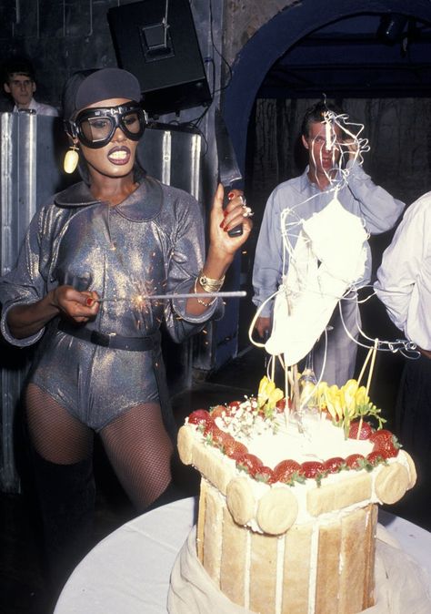 Studio 54 Fashion, Studio 54 Outfits, Studio 54 Party, 42nd Birthday, Disco Glam, Guy Bourdin, Grace Jones, Disco Music, 70s Disco