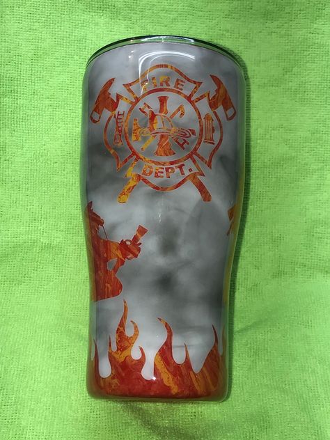 Firefighter Tumbler Ideas, Tumbler Epoxy Ideas, Epoxy Tumbler For Men, Custom Tumblers For Men, Mens Tumblers, Epoxy Cups Ideas, Tumble Cups, Cups Cricut, Firefighter Cups