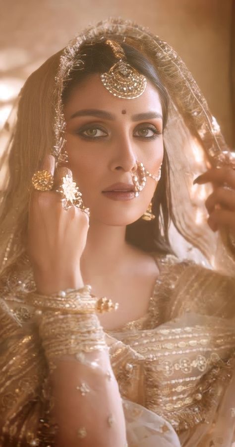 Ayeza Khan Bridal Shoot, Umrao Jaan, Flowers Hairstyle, Bridal Campaign, Wedding Lengha, Bridal Things, Bridal Makeup Images, Pic Poses, Visual Story