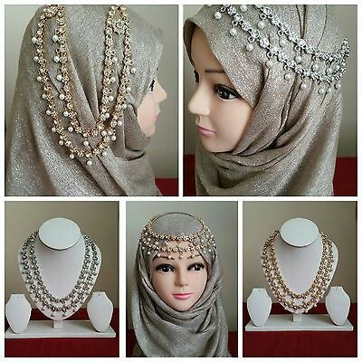 Head chain with hijab Hijab Jewelry, Black Bridal Dresses, Wedding Hijab Styles, Bridal Hijab Styles, New Hijab, Turban Hijab, Bridal Hijab, Hijab Wedding Dresses, Hijab Designs