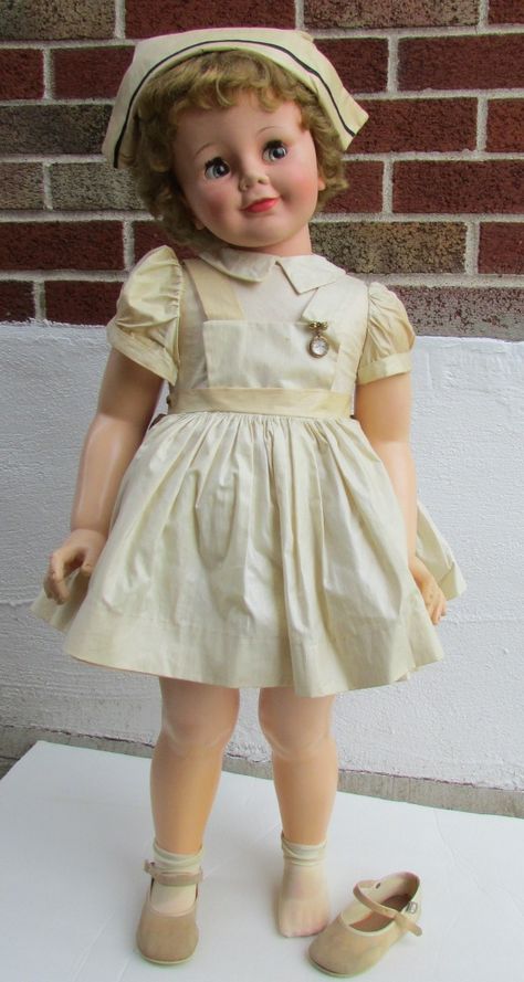 1959 Joanie Nurse Doll  Alexander Complete Flirty Playpal http://www.allaboutallaboutallabout.com/ Best Baby Doll, Big Doll, Vintage Madame Alexander Dolls, Ann Doll, Madame Alexander Dolls, Alexander Dolls, Old Dolls, Taylor Dress, Creepy Dolls