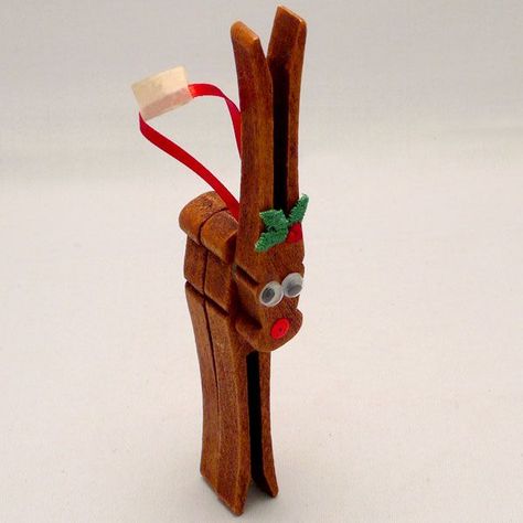 Directions for every Christmas ornament you made as a kid! Peg Clothespin Crafts, Reindeer Clothespin Ornaments, Peg Reindeer, Clothespin Reindeer, Reindeer Clothespin, Clothes Pin Ornaments, Christmas Nostalgia, Clothespin Crafts, Christmas Clothespins