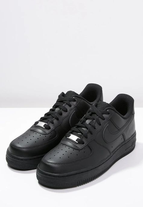 Black Air Force 1 Outfit, Air Force Noir, Nike Air Force Black, Black Force, Black Air Force 1, Air Force 1 Outfit, Nike Air Force 1 Outfit, Black Outfit Men, Sneakers Noir