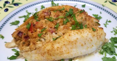 Baked Crab-Stuffed Flounder Stuffed Flounder Recipes, Stuffed Flounder With Crabmeat, Stuff Flounder Recipes, Crab Stuffed Flounder, Stuffed Flounder, Flounder Fillet, Flounder Recipes, Baked Crab, Flat Fish