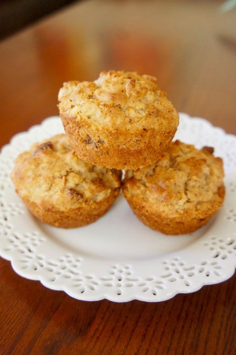 Maple Oatmeal Muffins - A Love Letter To Food Breakfast Entertaining, Maple Muffins, Casserole To Freeze, Maple Oatmeal, Oatmeal Muffin Recipes, Frozen Waffles, Oatmeal Muffins, Cook Up A Storm, Quick Bread Recipes