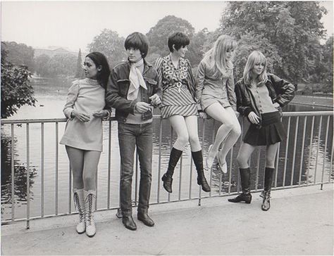 1960s Aesthetic, 60s Outfits, Louise Ebel, 60’s Fashion, 60s Aesthetic, Swinging London, 60s 70s Fashion, 60s And 70s Fashion, Swinging Sixties