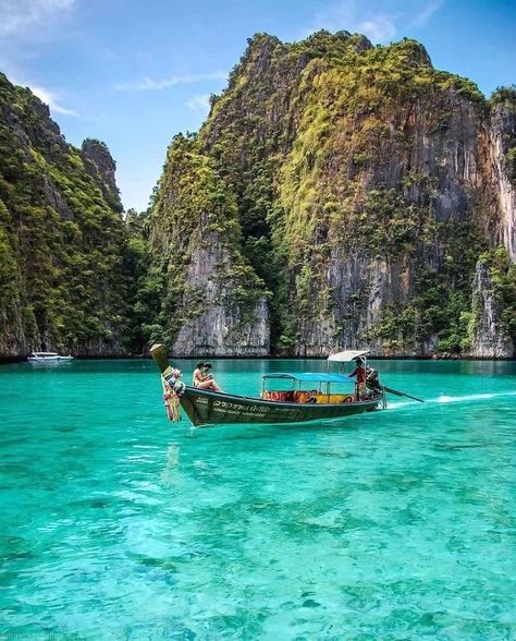 Phi Phi Thailand, Things To Do In Thailand, Islands Thailand, Phi Phi Islands, Backpacking Asia, Bali Beaches, Travel Jobs, Phi Phi Island, Koh Tao