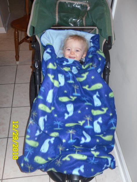 make a stroller blanket for River and (hopefully) new stroller Stroller Blanket Diy, Diy Stroller, Bob Stroller, Taking Walks, Stroller Rain Cover, Stroller Footmuff, Quilts Easy, Baby Cardigan Knitting Pattern Free, Boy Sewing