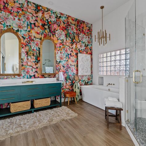 Bright Wallpaper Powder Room, Maximalist Wallpaper Bathroom, Colorful Maximalist Bathroom, Colorful Bathroom Cabinets, Vibrant Bathroom Ideas, Bold Wallpaper Bathroom, Whimsical Bathroom Ideas, Bright Bathroom Ideas, Fun Powder Room Ideas