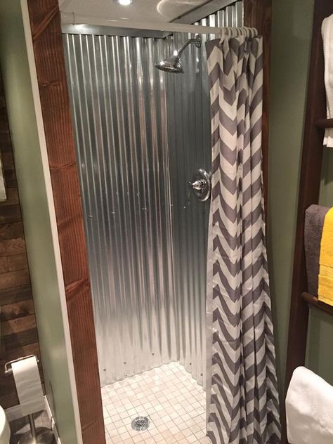 Galvanized metal roofing lining the shower walls is amazing Bathroom Rustic Decor, Rustic Bathroom Remodel, Barn Bathroom, Bathroom Rustic, Metal Room, Shed To Tiny House, Cabin Bathrooms, Rustic Bathroom Designs, Bathroom Farmhouse Style