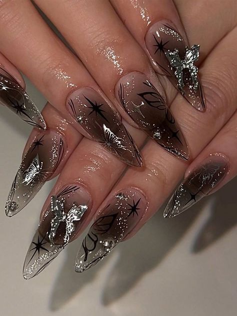 Silver Graffiti, Designs On Nails, Stars Decor, Chic Nail Designs, Long Almond, The Spice Girls, Classy Nail Designs, Medium Almond, Shaped Nails