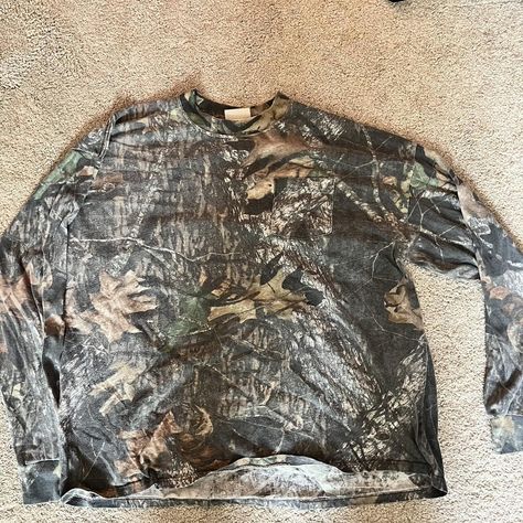 Mossy oak apparel Camo tree long sleeve shirt Size... - Depop Camo Shirt Outfit, Long Sleeve Shirt Outfits, Outfit Creator, Camo Long Sleeve, Camo Sweater, Camo Shirt, Daily Outfit Inspiration, Camo Shirts, Aesthetic Photos