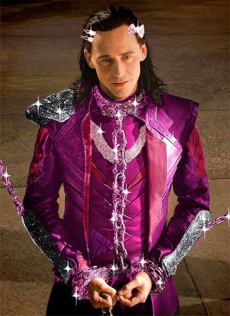 Tom Hiddleston all prettied up | Hello Lokitty Response Images, Marvel Visuals, Marvel Man, Phil Coulson, Funny Marvel, Marvel Images, Marvel Photo, Marvel Avengers Funny, Avengers Memes