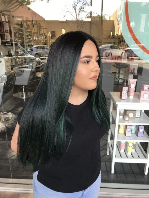 Dark Hair With Dark Green Highlights, Black Hair With Green Undertones, Black Green Hair Color, Dark Green Black Hair, Black And Emerald Hair, Black And Dark Green Hair, Dark Green Hair Aesthetic, Dark Green And Black Hair, Juniper Green Hair